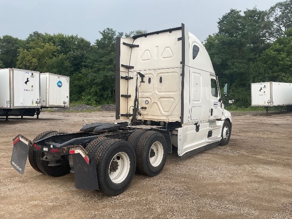 Sleeper Tractor-Heavy Duty Tractors-Freightliner-2023-T12664ST-La Porte-IN-536,749\n\t\tmiles-$ 78,750 - Image 7