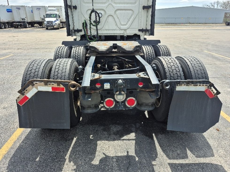 Sleeper Tractor-Heavy Duty Tractors-Freightliner-2023-T12664ST-La Porte-IN-656,614\n\t\tmiles-$ 52,000 - Image 6