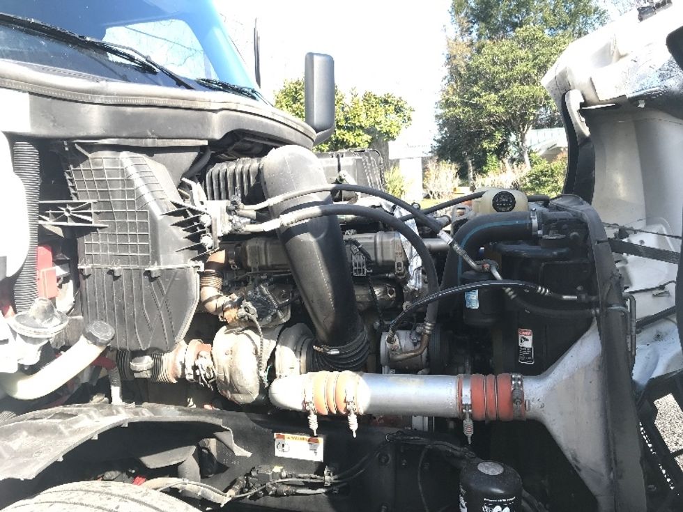 Sleeper Tractor-Heavy Duty Tractors-Freightliner-2023-T12664ST-Ladson-SC-597,108\n\t\tmiles-$ 63,500 - Image 20