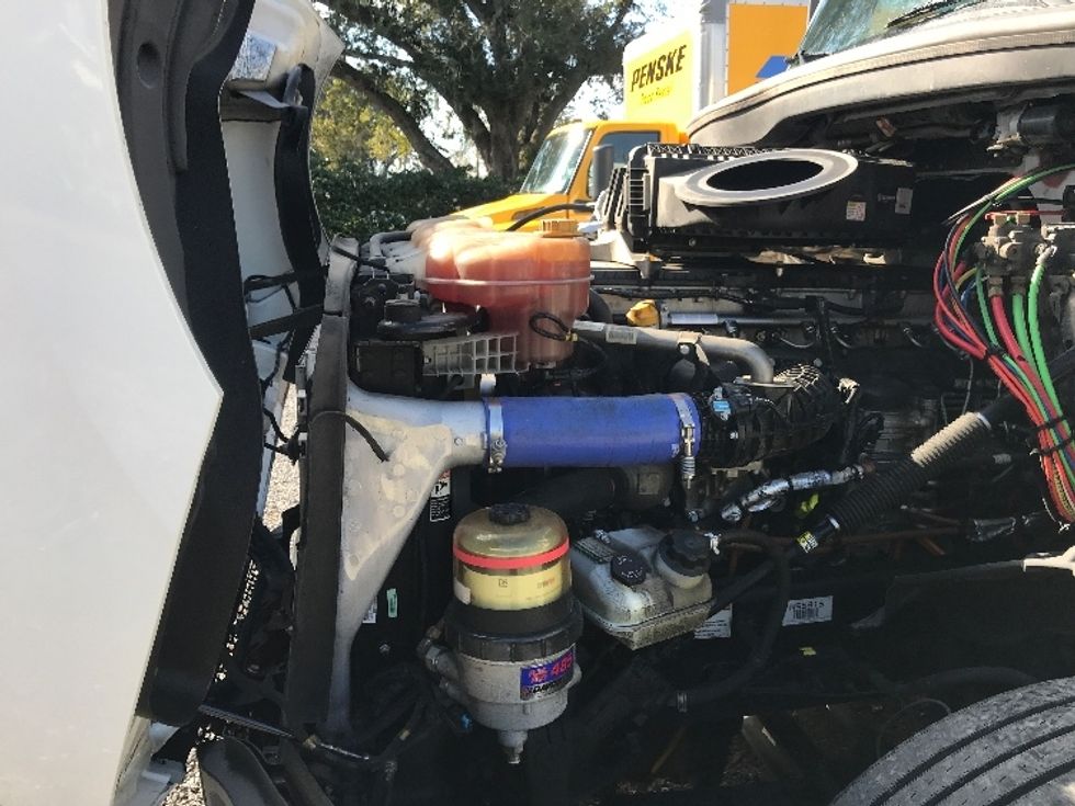 Sleeper Tractor-Heavy Duty Tractors-Freightliner-2023-T12664ST-Ladson-SC-597,108\n\t\tmiles-$ 63,500 - Image 21