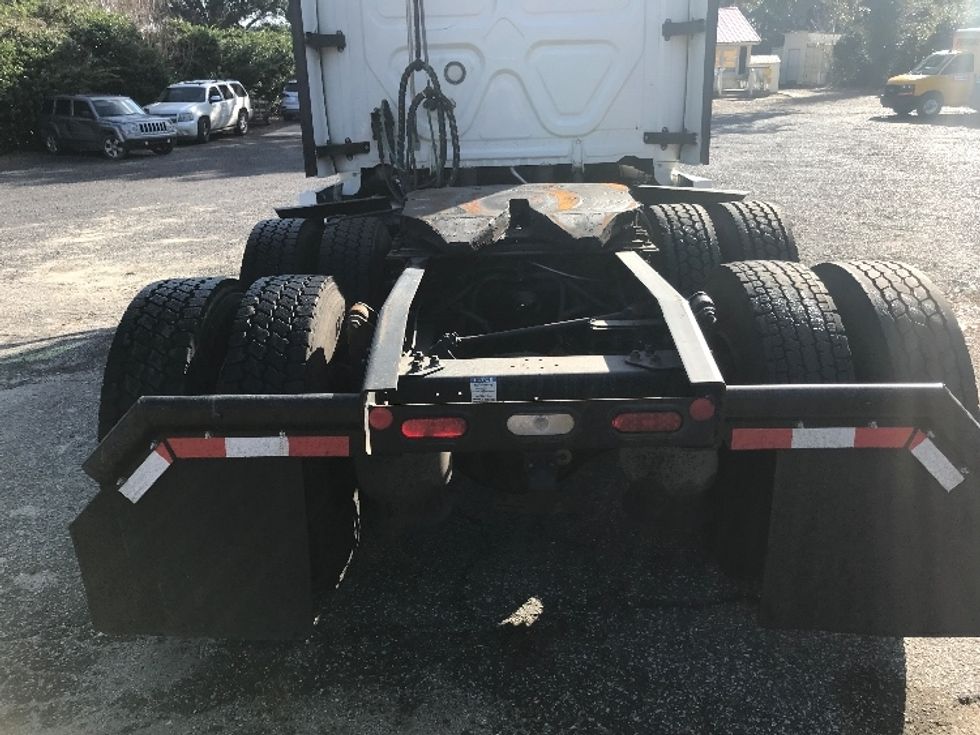 Sleeper Tractor-Heavy Duty Tractors-Freightliner-2023-T12664ST-Ladson-SC-597,108\n\t\tmiles-$ 63,500 - Image 6