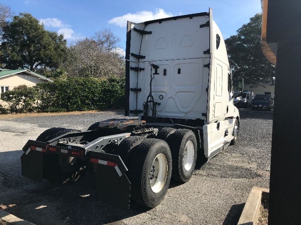 Sleeper Tractor-Heavy Duty Tractors-Freightliner-2023-T12664ST-Ladson-SC-597,108\n\t\tmiles-$ 63,500 - Image 7