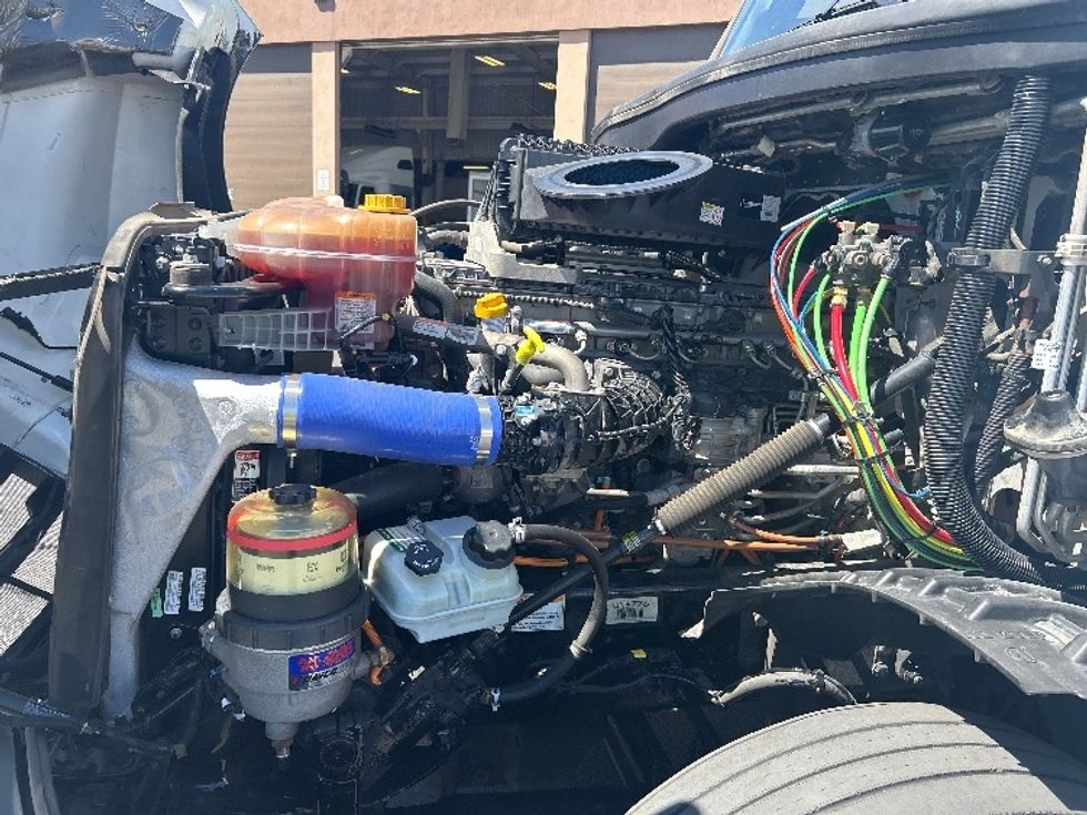 Sleeper Tractor-Heavy Duty Tractors-Freightliner-2023-T12664ST-Las Vegas-NV-544,545\n\t\tmiles-$ 75,750 - Image 21