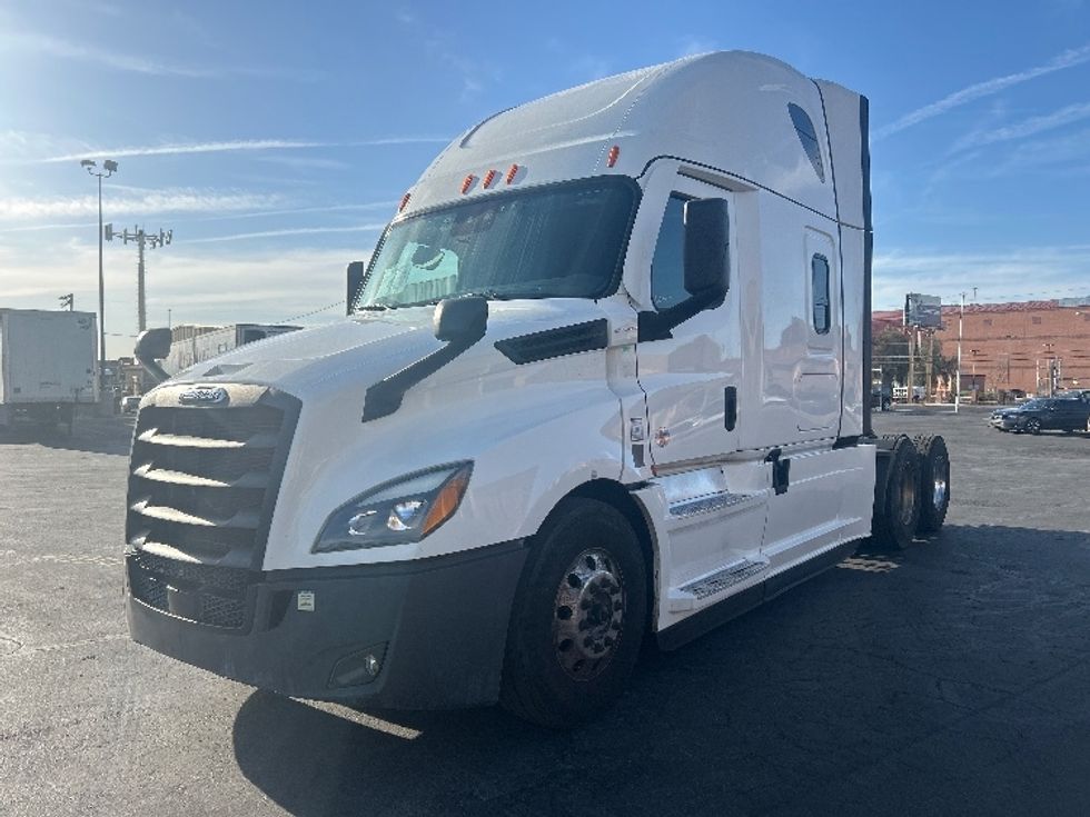 Sleeper Tractor-Heavy Duty Tractors-Freightliner-2023-T12664ST-Las Vegas-NV-594,839\n\t\tmiles-$ 63,250 - Image 3