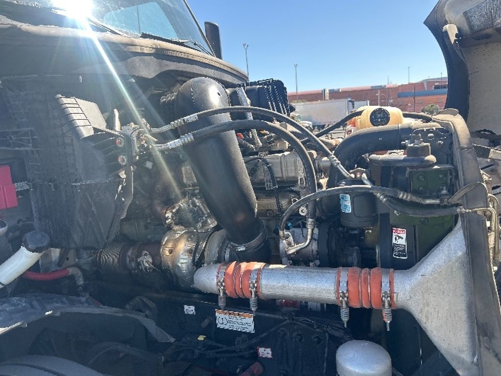 Sleeper Tractor-Heavy Duty Tractors-Freightliner-2023-T12664ST-Las Vegas-NV-678,886\n\t\tmiles-$ 65,500 - Image 20