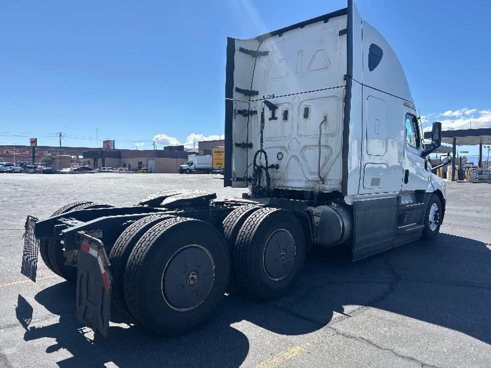 Sleeper Tractor-Heavy Duty Tractors-Freightliner-2023-T12664ST-Las Vegas-NV-678,886\n\t\tmiles-$ 65,500 - Image 7