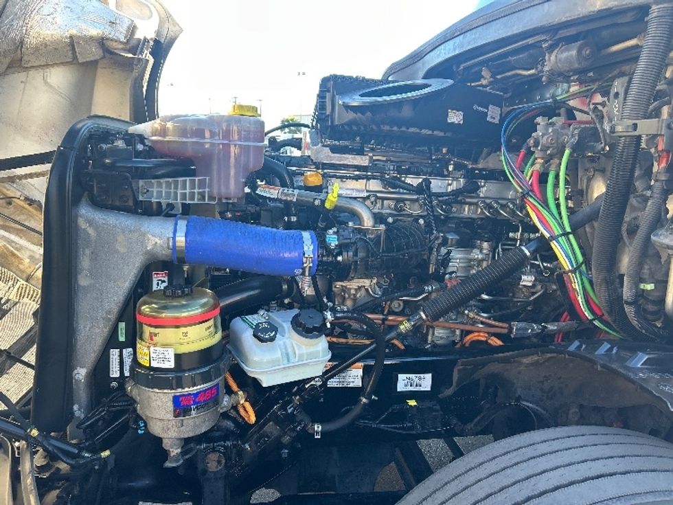 Sleeper Tractor-Heavy Duty Tractors-Freightliner-2023-T12664ST-Las Vegas-NV-722,248\n\t\tmiles-$ 56,750 - Image 21