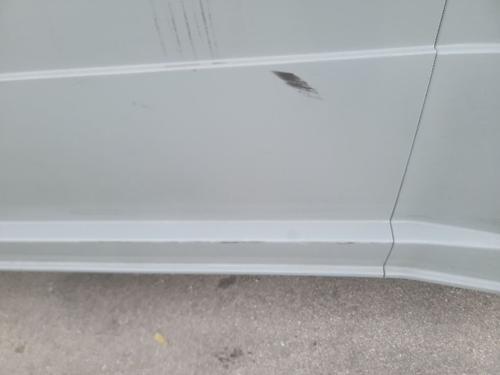 Sleeper Tractor-Heavy Duty Tractors-Freightliner-2023-T12664ST-Medley-FL-448,031\n\t\tmiles-$ 83,500 - Image 24