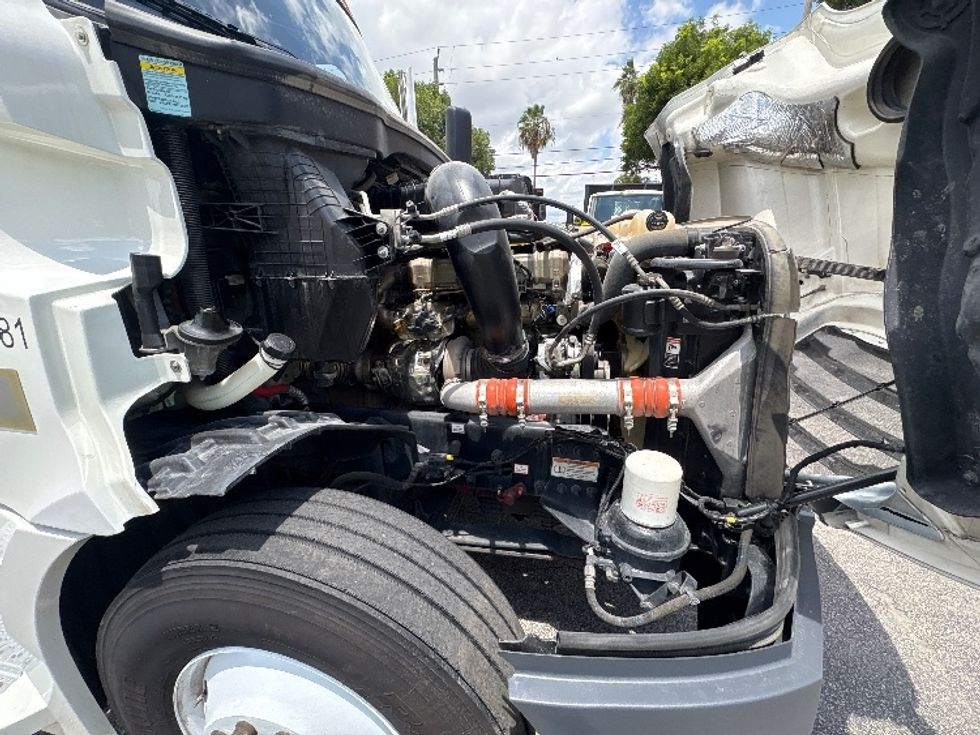 Sleeper Tractor-Heavy Duty Tractors-Freightliner-2023-T12664ST-Medley-FL-608,169\n\t\tmiles-$ 67,750 - Image 20