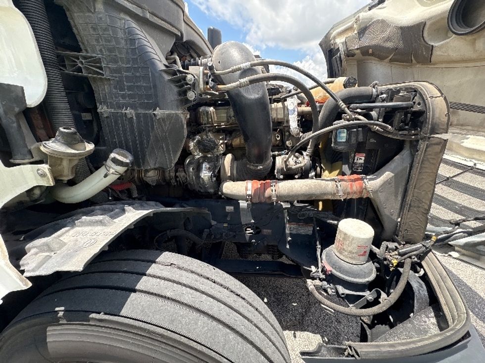 Sleeper Tractor-Heavy Duty Tractors-Freightliner-2023-T12664ST-Medley-FL-639,981\n\t\tmiles-$ 65,000 - Image 20