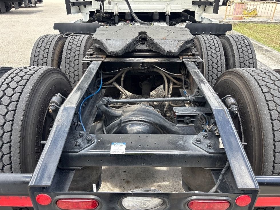 Sleeper Tractor-Heavy Duty Tractors-Freightliner-2023-T12664ST-Medley-FL-639,981\n\t\tmiles-$ 65,000 - Image 6