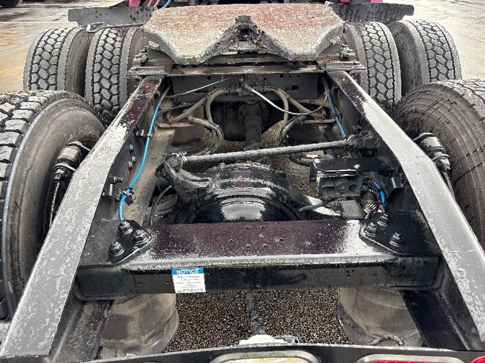 Sleeper Tractor-Heavy Duty Tractors-Freightliner-2023-T12664ST-Medley-FL-728,149\n\t\tmiles-$ 51,500 - Image 5