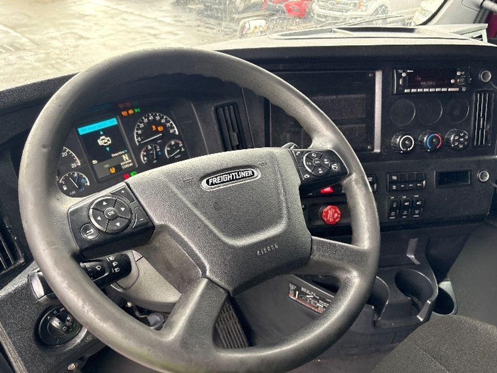 Sleeper Tractor-Heavy Duty Tractors-Freightliner-2023-T12664ST-Medley-FL-728,149\n\t\tmiles-$ 51,500 - Image 9