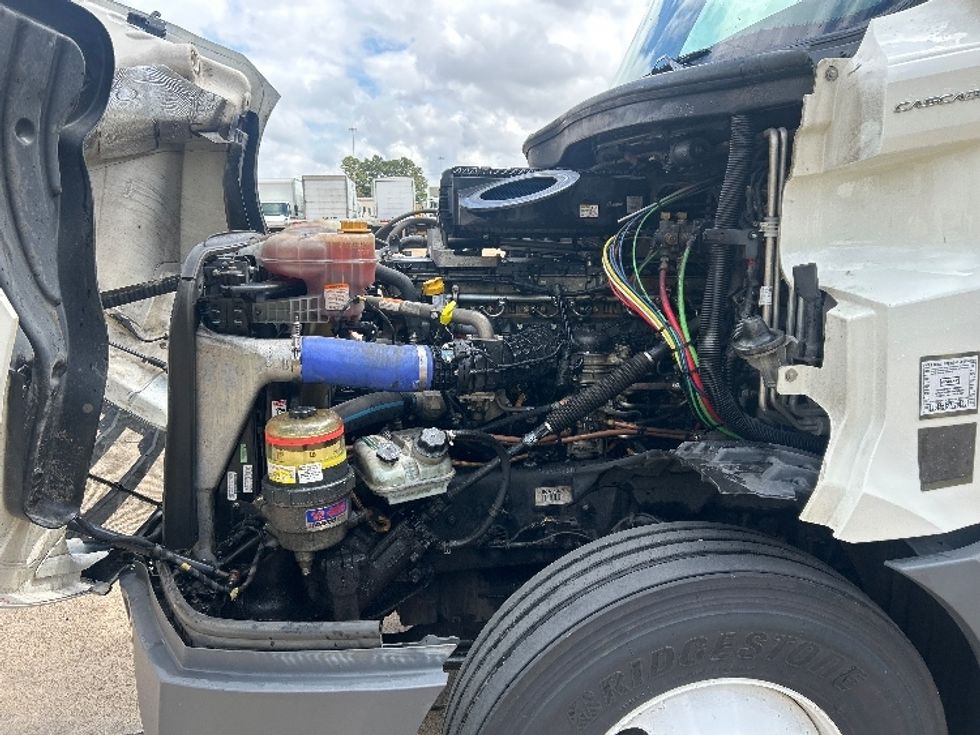 Sleeper Tractor-Heavy Duty Tractors-Freightliner-2023-T12664ST-Memphis-TN-659,408\n\t\tmiles-$ 58,750 - Image 21