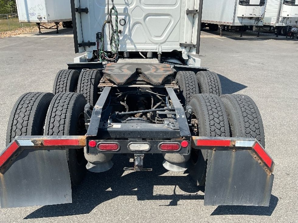 Sleeper Tractor-Heavy Duty Tractors-Freightliner-2023-T12664ST-Millville-NJ-610,565\n\t\tmiles-$ 66,250 - Image 6