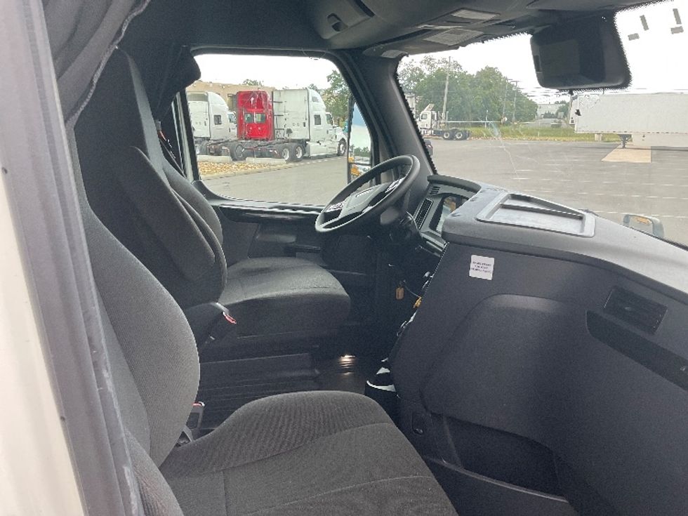 Sleeper Tractor-Heavy Duty Tractors-Freightliner-2023-T12664ST-Millville-NJ-625,195\n\t\tmiles-$ 70,000 - Image 15