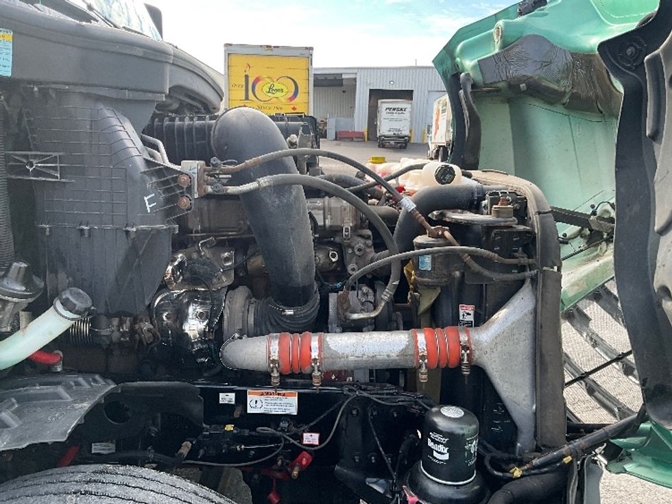 Sleeper Tractor-Heavy Duty Tractors-Freightliner-2023-T12664ST-Mississauga-ON-1,069,652\n\t\tkm-$ 91,000 - Image 20