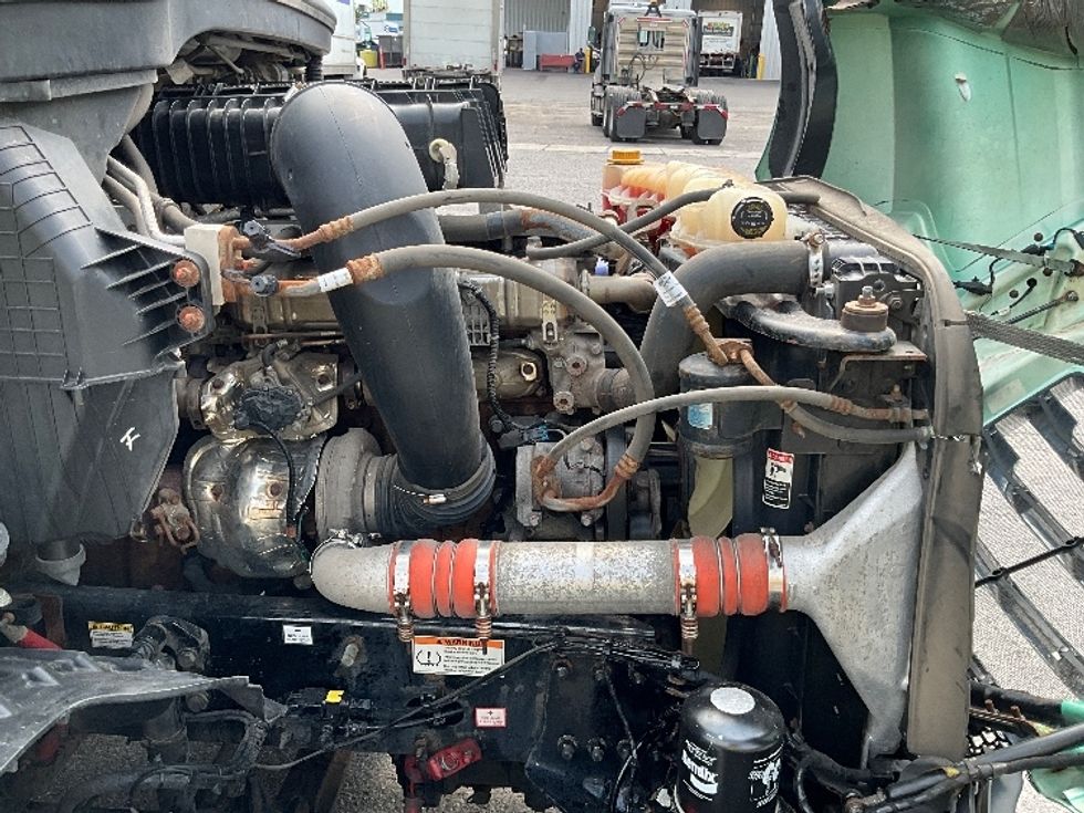 Sleeper Tractor-Heavy Duty Tractors-Freightliner-2023-T12664ST-Mississauga-ON-1,212,924\n\t\tkm-$ 78,500 - Image 20