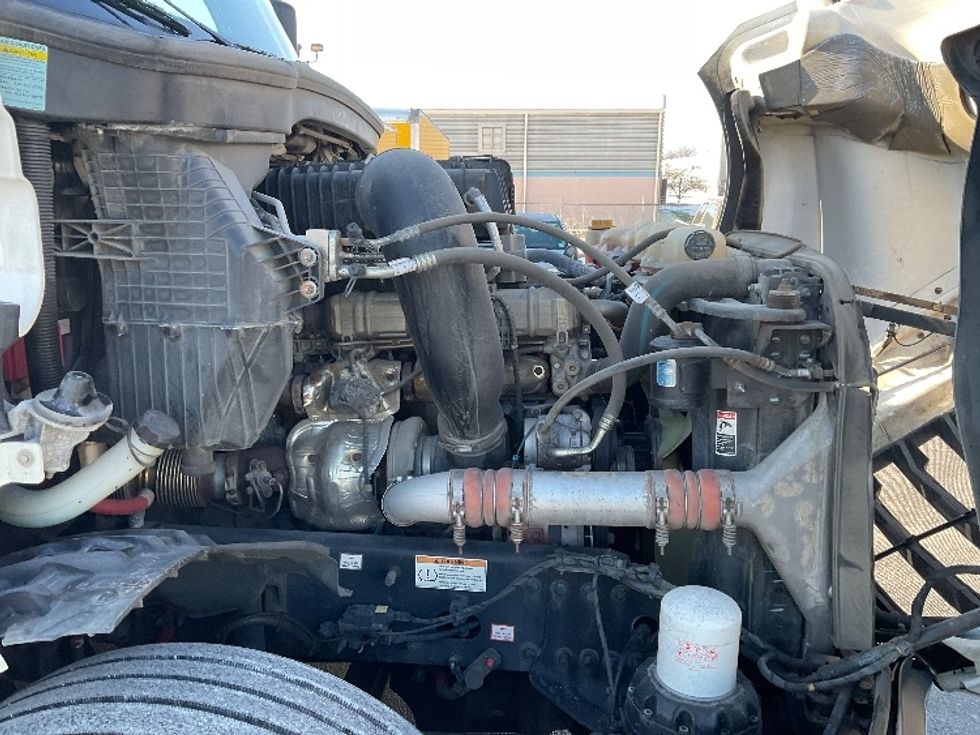 Sleeper Tractor-Heavy Duty Tractors-Freightliner-2023-T12664ST-Moberly-MO-598,254\n\t\tmiles-$ 63,500 - Image 20