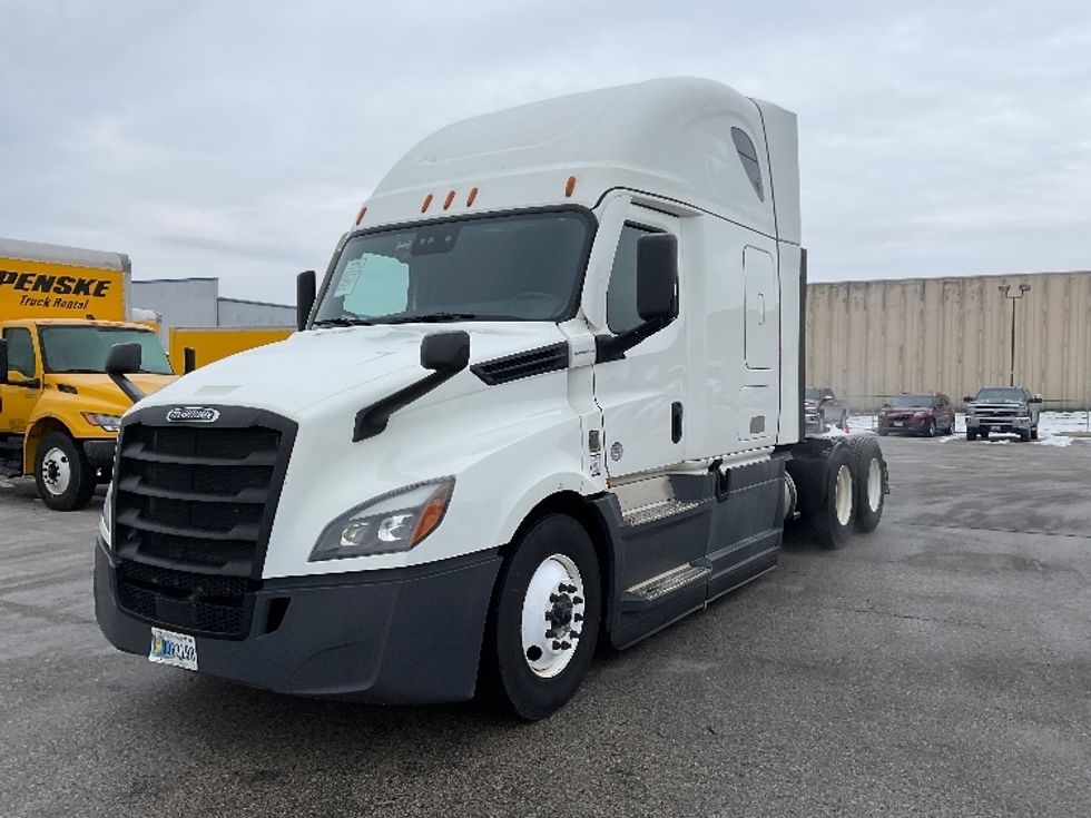 Sleeper Tractor-Heavy Duty Tractors-Freightliner-2023-T12664ST-Moberly-MO-623,903\n\t\tmiles-$ 61,000 - Image 3