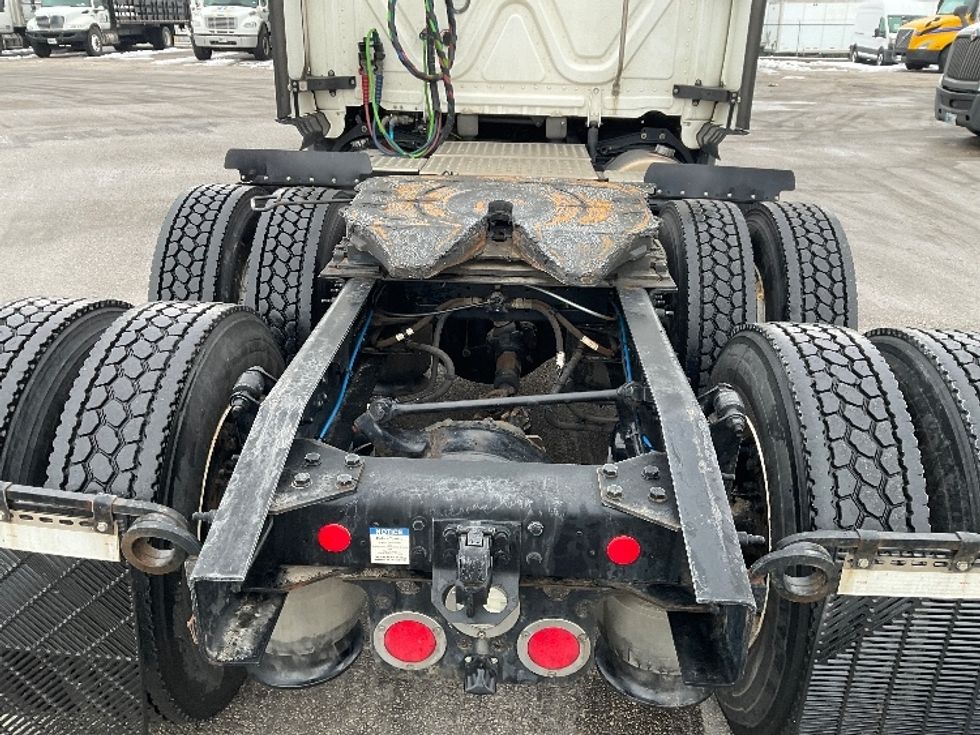 Sleeper Tractor-Heavy Duty Tractors-Freightliner-2023-T12664ST-Moberly-MO-623,903\n\t\tmiles-$ 61,000 - Image 6