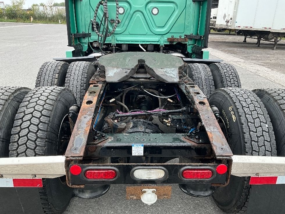 Sleeper Tractor-Heavy Duty Tractors-Freightliner-2023-T12664ST-Moncton-NB-1,174,209\n\t\tkm-$ 80,750 - Image 6