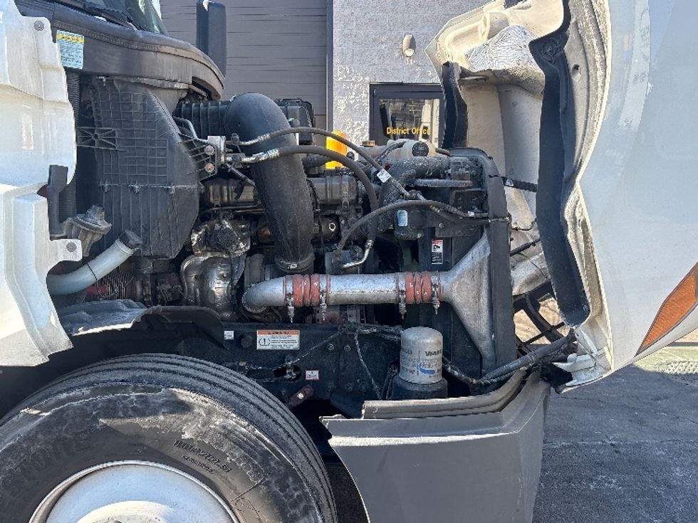 Sleeper Tractor-Heavy Duty Tractors-Freightliner-2023-T12664ST-North Bergen-NJ-618,649\n\t\tmiles-$ 59,000 - Image 19