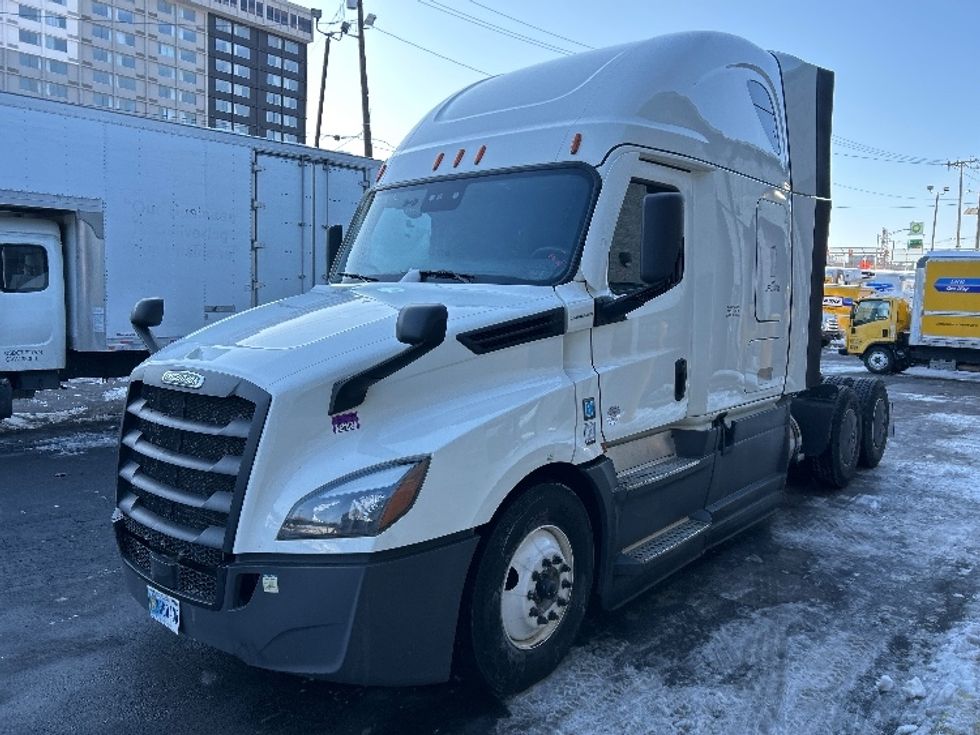 Sleeper Tractor-Heavy Duty Tractors-Freightliner-2023-T12664ST-North Bergen-NJ-630,860\n\t\tmiles-$ 58,000 - Image 3