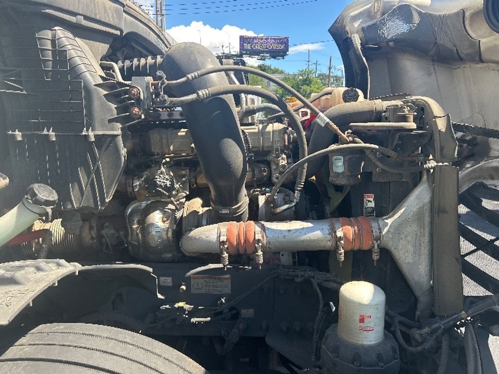 Sleeper Tractor-Heavy Duty Tractors-Freightliner-2023-T12664ST-North Bergen-NJ-762,522\n\t\tmiles-$ 51,500 - Image 20