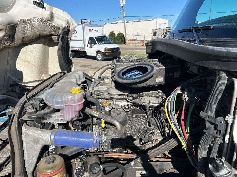 Sleeper Tractor-Heavy Duty Tractors-Freightliner-2023-T12664ST-Oklahoma City-OK-677,049\n\t\tmiles-$ 59,250 - Image 21