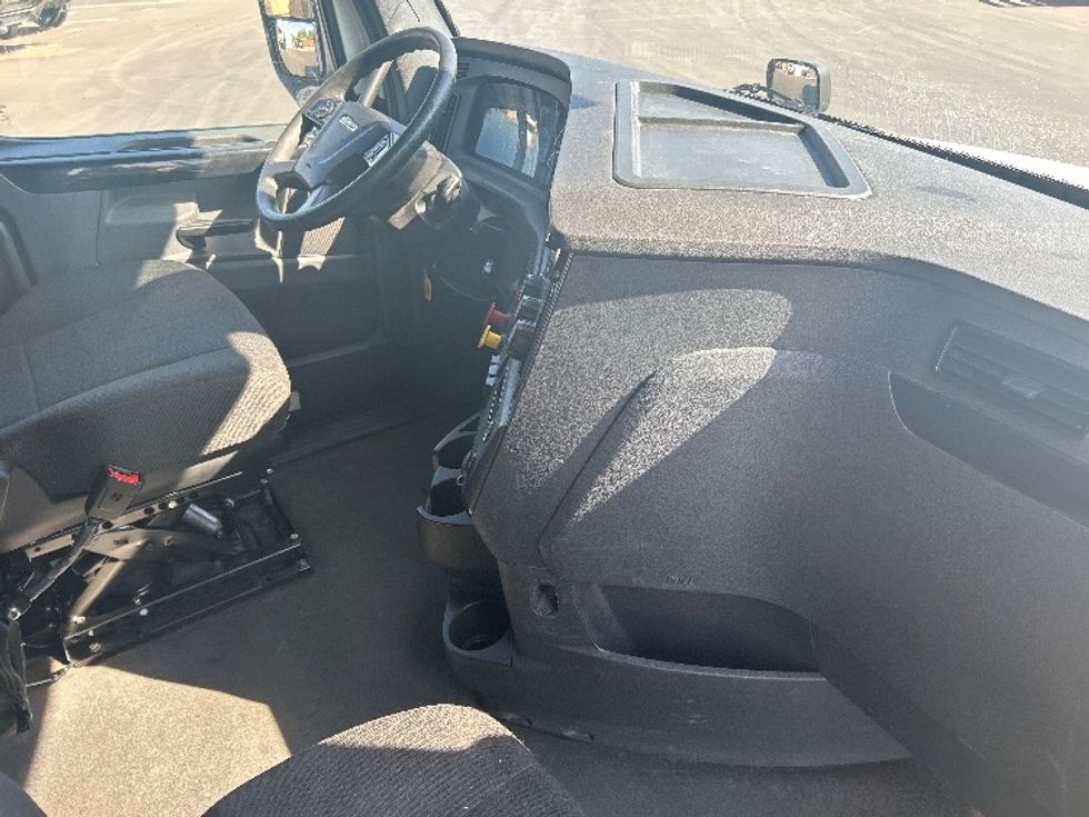 Sleeper Tractor-Heavy Duty Tractors-Freightliner-2023-T12664ST-Phoenix-AZ-374,829\n\t\tmiles-$ 101,000 - Image 15