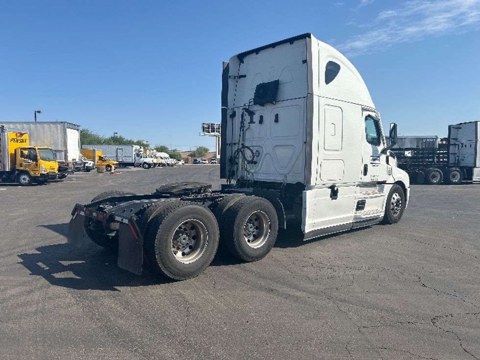 Sleeper Tractor-Heavy Duty Tractors-Freightliner-2023-T12664ST-Phoenix-AZ-374,829\n\t\tmiles-$ 101,000 - Image 7