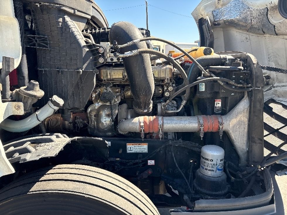Sleeper Tractor-Heavy Duty Tractors-Freightliner-2023-T12664ST-Phoenix-AZ-665,722\n\t\tmiles-$ 60,250 - Image 20