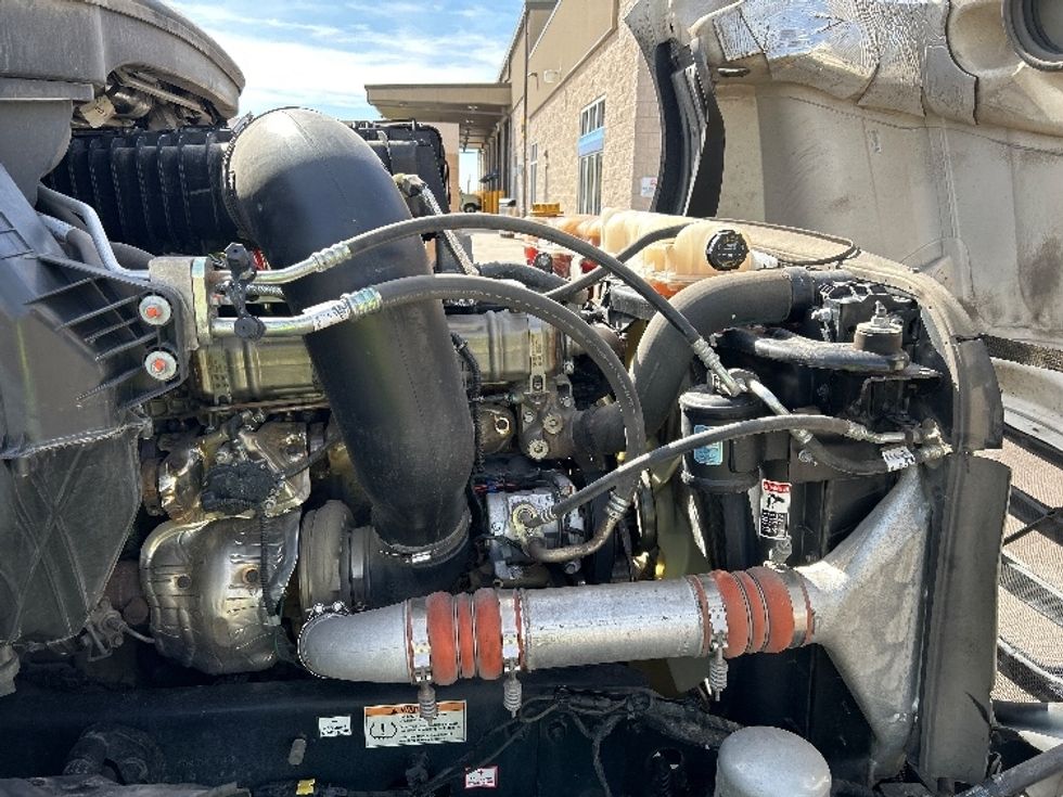 Sleeper Tractor-Heavy Duty Tractors-Freightliner-2023-T12664ST-Phoenix-AZ-748,364\n\t\tmiles-$ 51,750 - Image 20