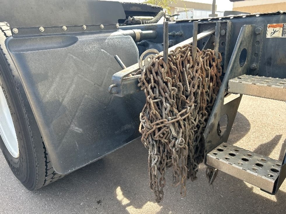 Sleeper Tractor-Heavy Duty Tractors-Freightliner-2023-T12664ST-Phoenix-AZ-748,364\n\t\tmiles-$ 51,750 - Image 23