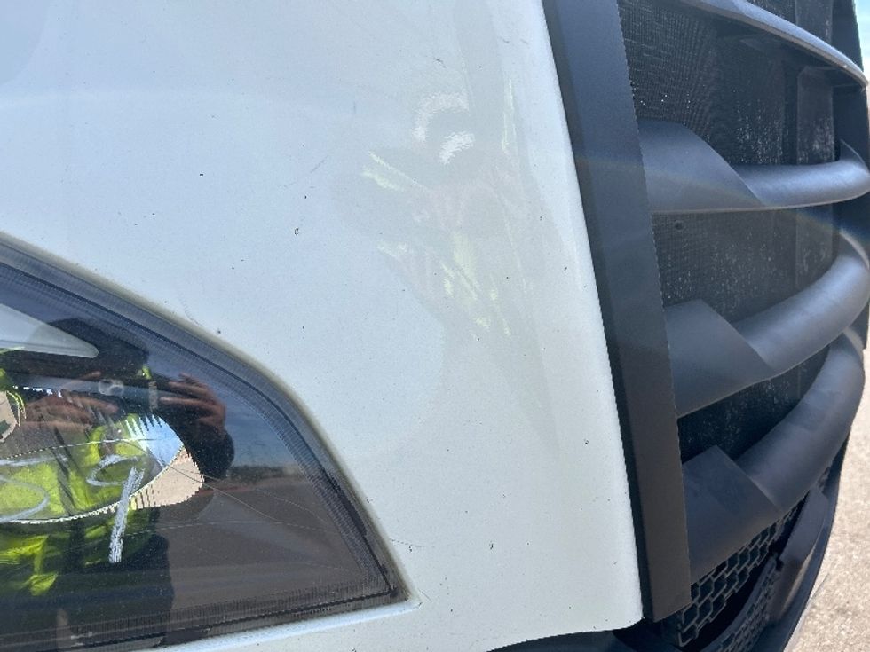 Sleeper Tractor-Heavy Duty Tractors-Freightliner-2023-T12664ST-Phoenix-AZ-748,364\n\t\tmiles-$ 51,750 - Image 24