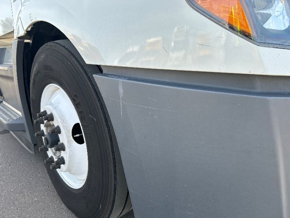 Sleeper Tractor-Heavy Duty Tractors-Freightliner-2023-T12664ST-Phoenix-AZ-748,364\n\t\tmiles-$ 51,750 - Image 25