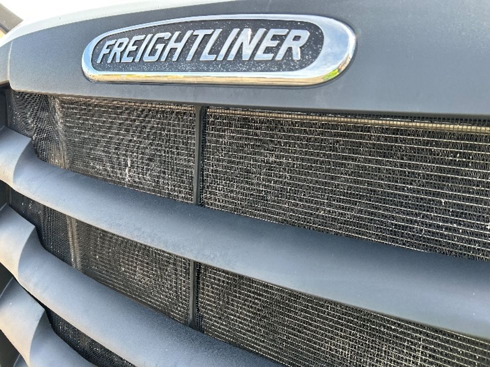 Sleeper Tractor-Heavy Duty Tractors-Freightliner-2023-T12664ST-Phoenix-AZ-748,364\n\t\tmiles-$ 51,750 - Image 26