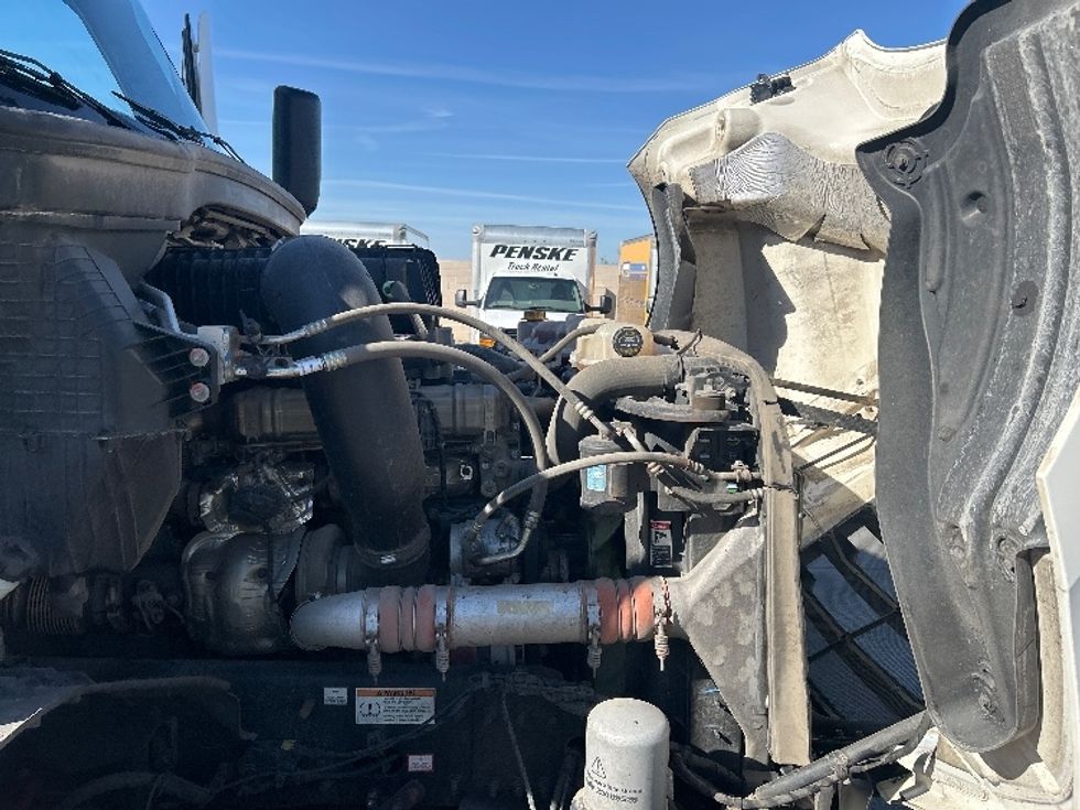 Sleeper Tractor-Heavy Duty Tractors-Freightliner-2023-T12664ST-Phoenix-AZ-761,411\n\t\tmiles-$ 50,250 - Image 20