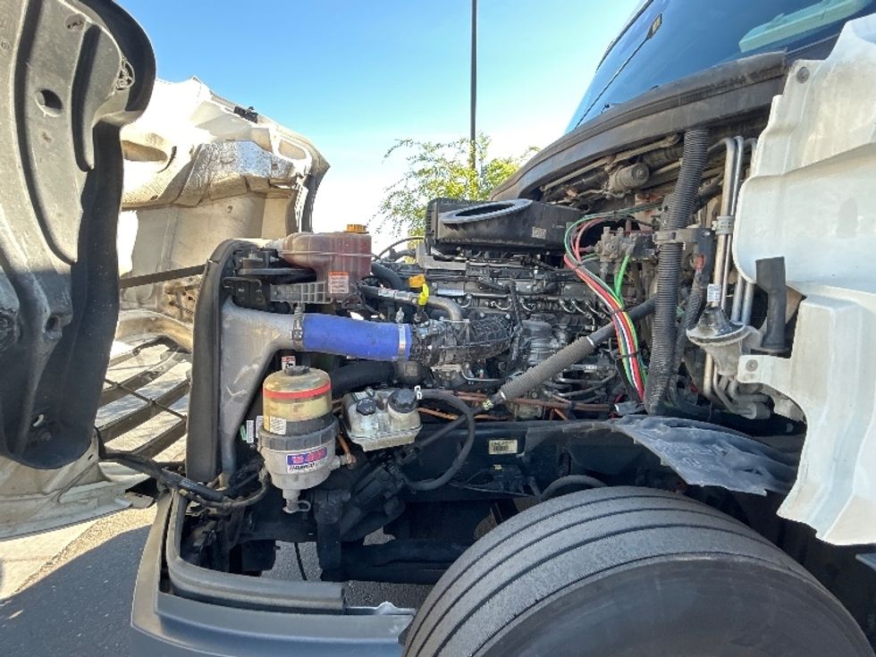 Sleeper Tractor-Heavy Duty Tractors-Freightliner-2023-T12664ST-Phoenix-AZ-761,411\n\t\tmiles-$ 50,250 - Image 21