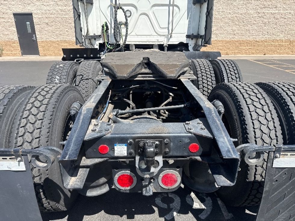 Sleeper Tractor-Heavy Duty Tractors-Freightliner-2023-T12664ST-Phoenix-AZ-881,708\n\t\tmiles-$ 41,500 - Image 6