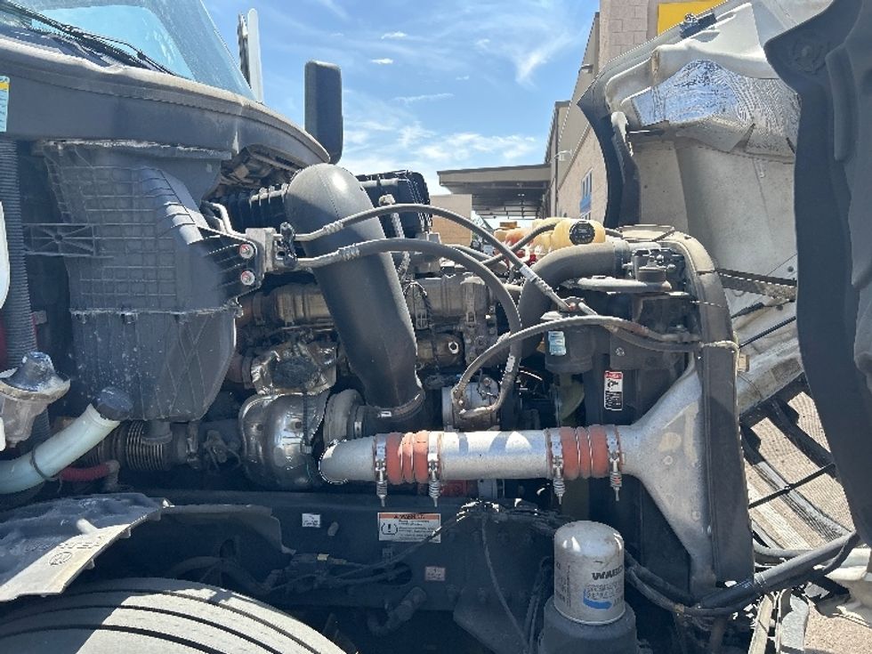 Sleeper Tractor-Heavy Duty Tractors-Freightliner-2023-T12664ST-Phoenix-AZ-929,223\n\t\tmiles-$ 40,750 - Image 20
