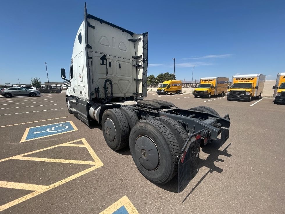 Sleeper Tractor-Heavy Duty Tractors-Freightliner-2023-T12664ST-Phoenix-AZ-929,223\n\t\tmiles-$ 40,750 - Image 5