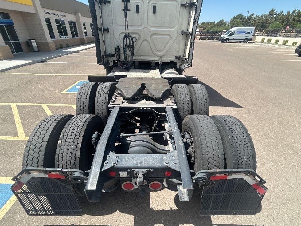 Sleeper Tractor-Heavy Duty Tractors-Freightliner-2023-T12664ST-Phoenix-AZ-929,223\n\t\tmiles-$ 40,750 - Image 6