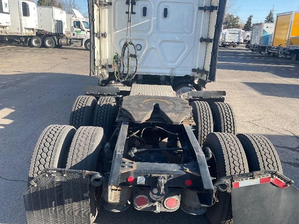 Sleeper Tractor-Heavy Duty Tractors-Freightliner-2023-T12664ST-Plymouth-MI-605,821\n\t\tmiles-$ 60,250 - Image 6