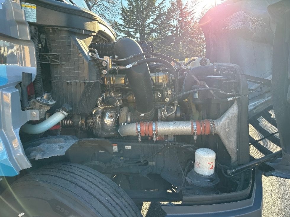 Sleeper Tractor-Heavy Duty Tractors-Freightliner-2023-T12664ST-Portland-OR-581,777\n\t\tmiles-$ 69,250 - Image 20