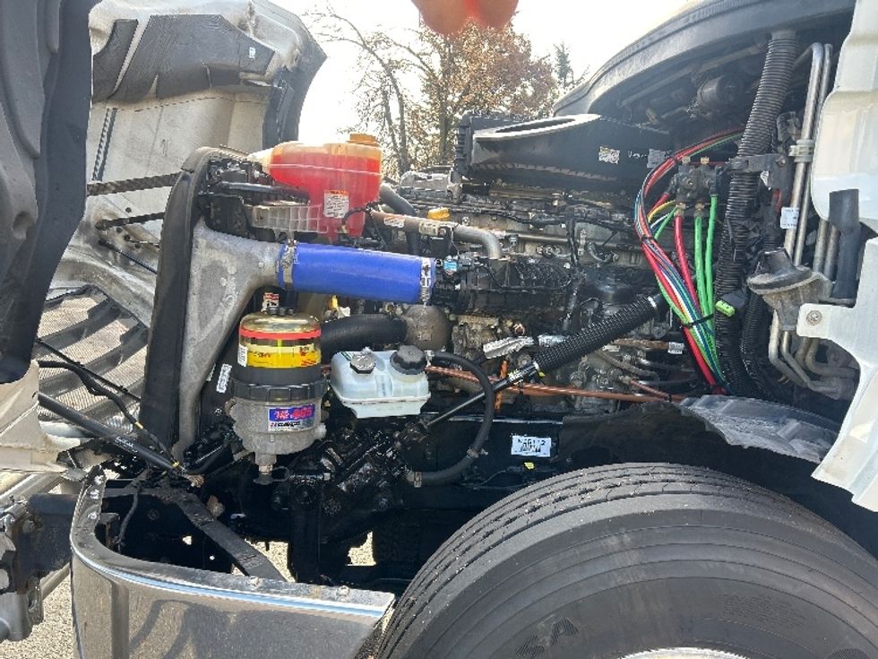 Sleeper Tractor-Heavy Duty Tractors-Freightliner-2023-T12664ST-Portland-OR-583,941\n\t\tmiles-$ 71,500 - Image 21