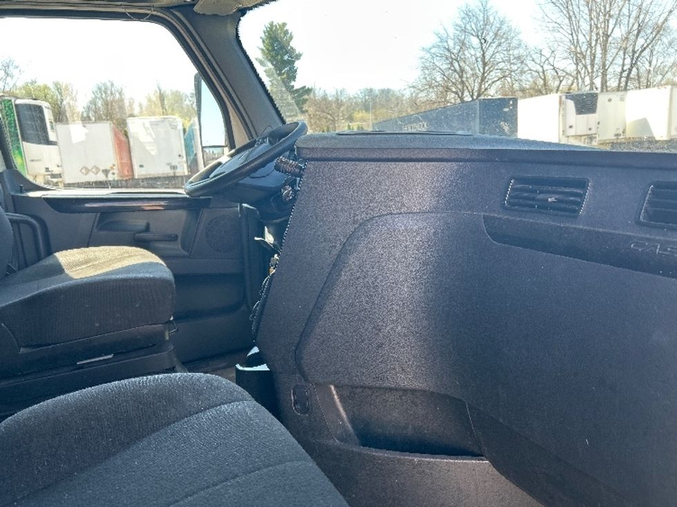 Sleeper Tractor-Heavy Duty Tractors-Freightliner-2023-T12664ST-Reading-PA-584,627\n\t\tmiles-$ 63,000 - Image 15