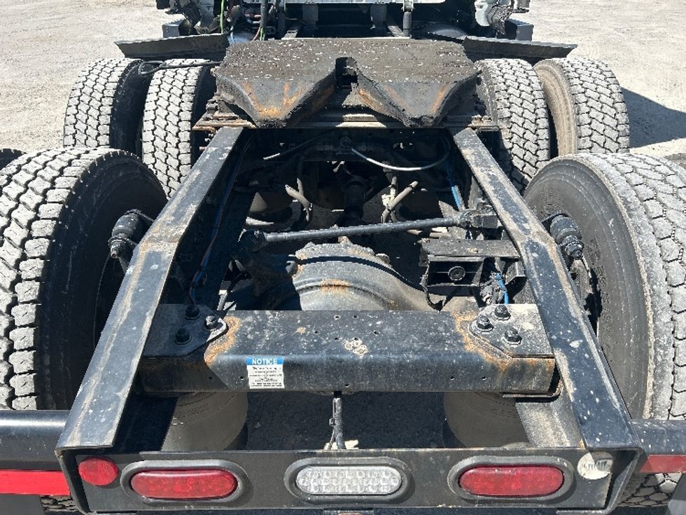 Sleeper Tractor-Heavy Duty Tractors-Freightliner-2023-T12664ST-Reading-PA-584,627\n\t\tmiles-$ 63,000 - Image 6