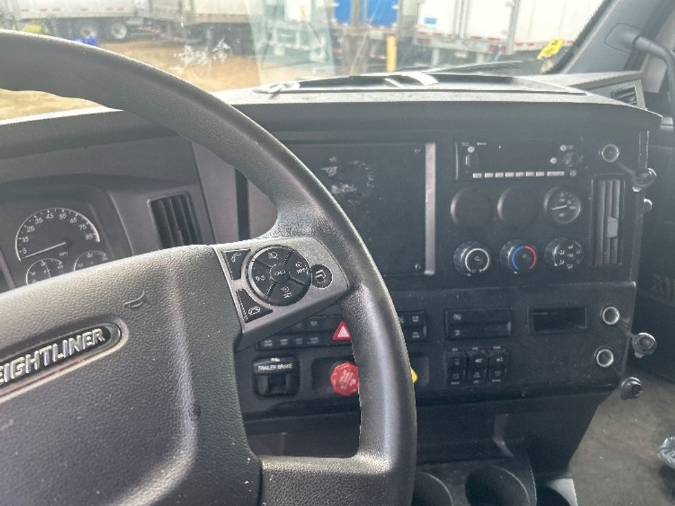 Sleeper Tractor-Heavy Duty Tractors-Freightliner-2023-T12664ST-Richland-MS-588,014\n\t\tmiles-$ 24,000 - Image 11